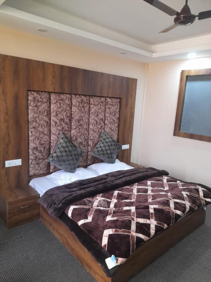 Hotel Zoon Dabb Srinagar Airport Kashmir Buitenkant foto