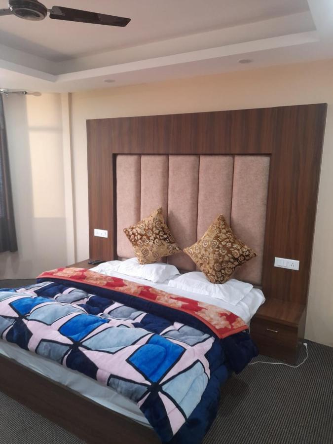 Hotel Zoon Dabb Srinagar Airport Kashmir Buitenkant foto