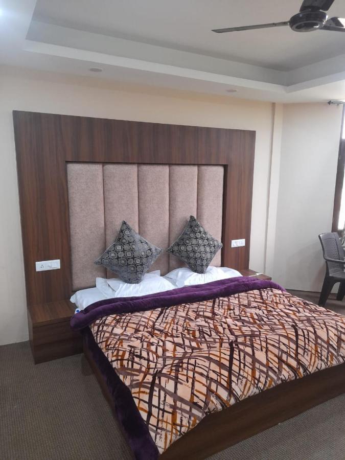 Hotel Zoon Dabb Srinagar Airport Kashmir Buitenkant foto