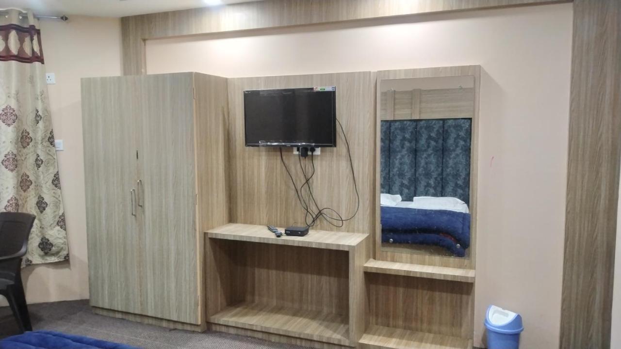 Hotel Zoon Dabb Srinagar Airport Kashmir Buitenkant foto