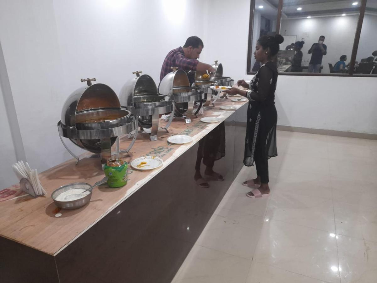 Hotel Zoon Dabb Srinagar Airport Kashmir Buitenkant foto