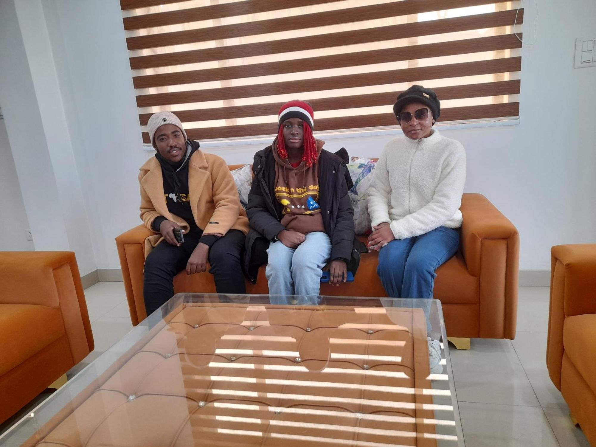 Hotel Zoon Dabb Srinagar Airport Kashmir Buitenkant foto