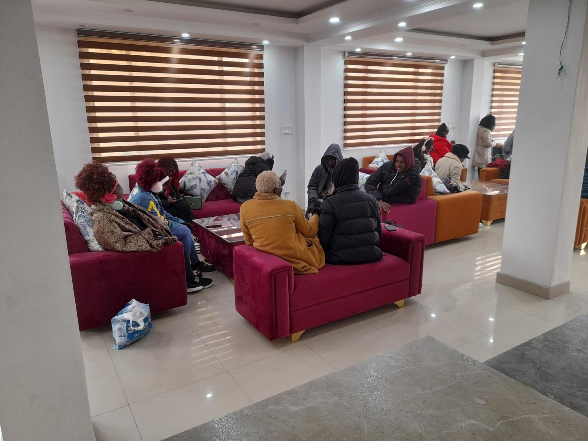 Hotel Zoon Dabb Srinagar Airport Kashmir Buitenkant foto