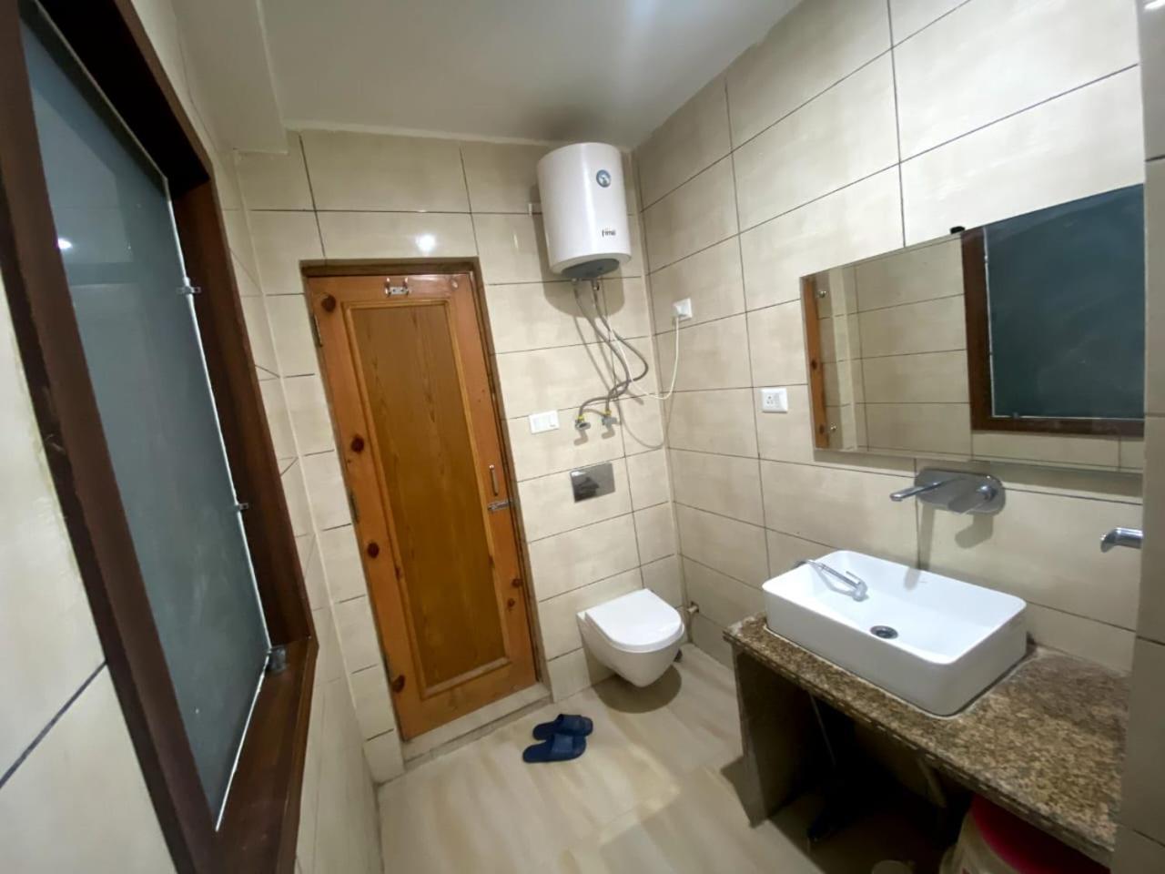 Hotel Zoon Dabb Srinagar Airport Kashmir Buitenkant foto