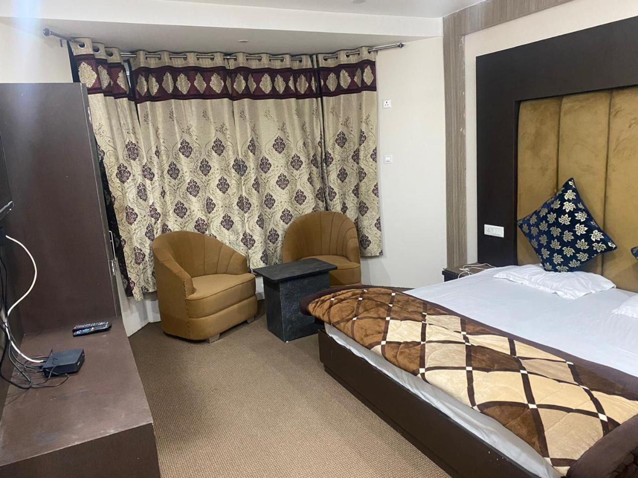 Hotel Zoon Dabb Srinagar Airport Kashmir Buitenkant foto