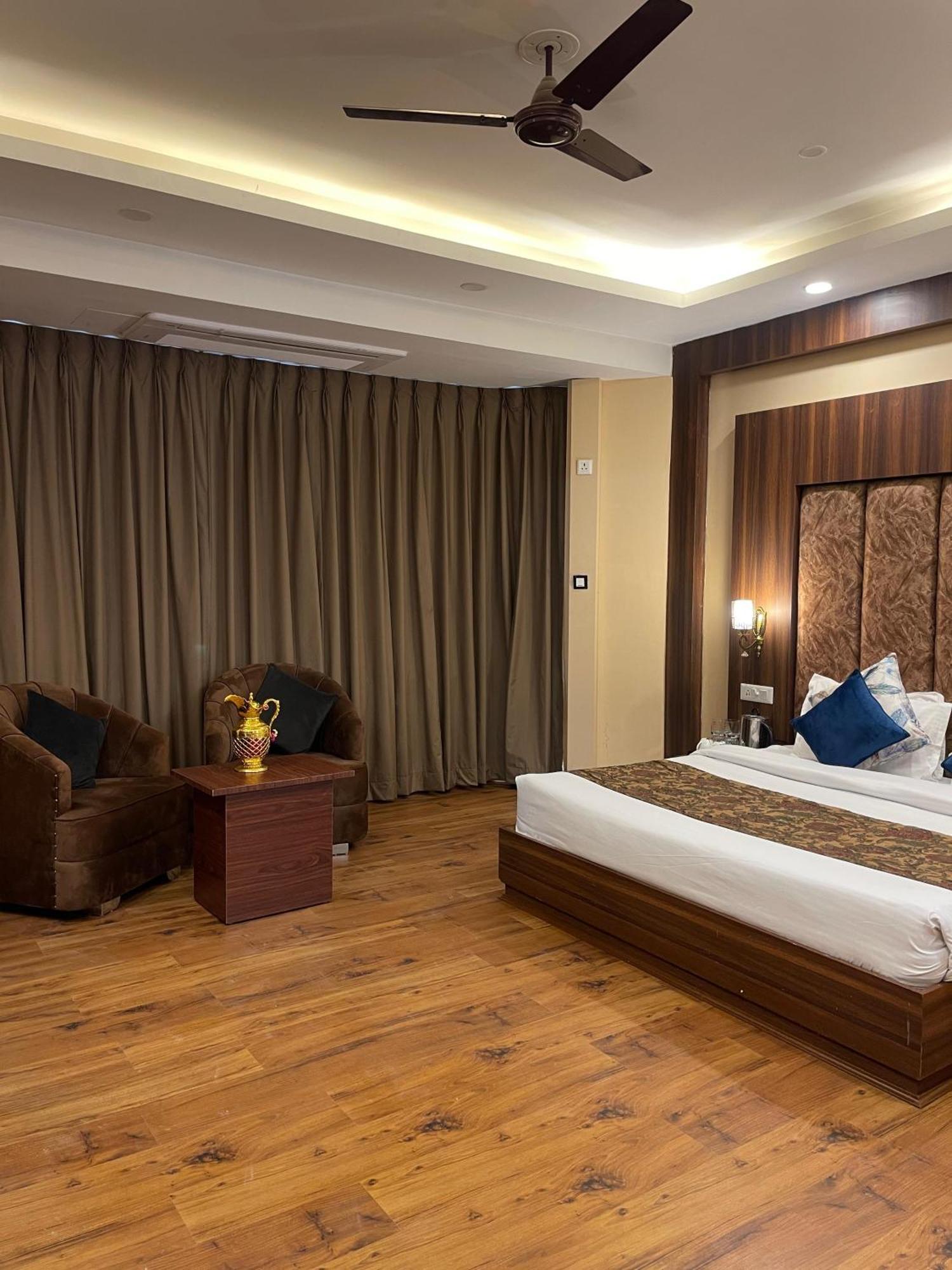 Hotel Zoon Dabb Srinagar Airport Kashmir Buitenkant foto