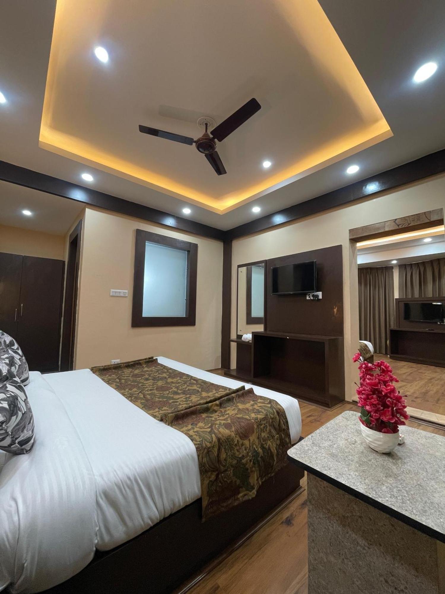 Hotel Zoon Dabb Srinagar Airport Kashmir Buitenkant foto