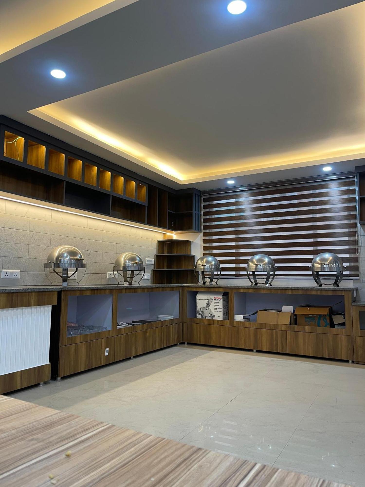 Hotel Zoon Dabb Srinagar Airport Kashmir Buitenkant foto