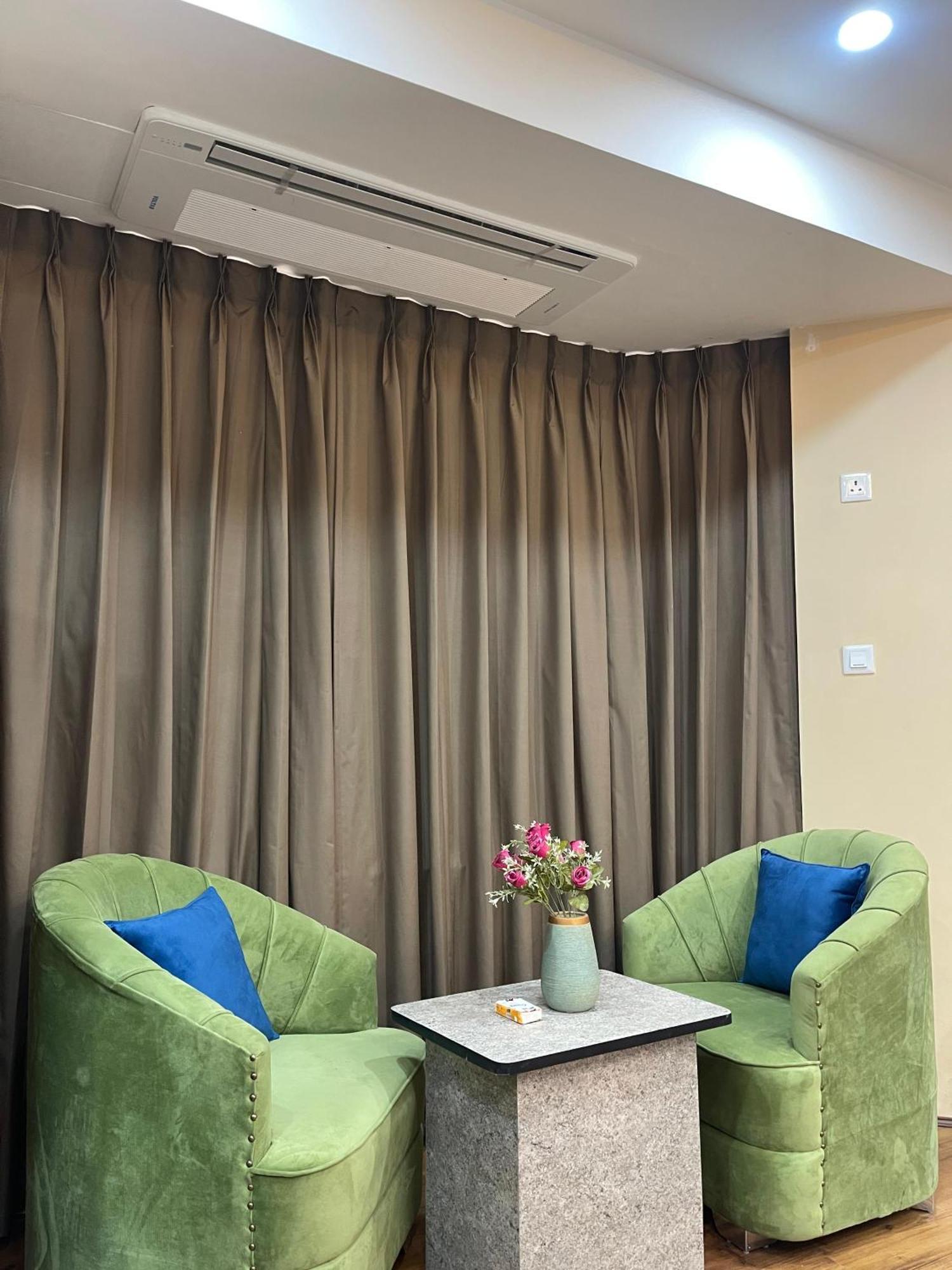 Hotel Zoon Dabb Srinagar Airport Kashmir Buitenkant foto