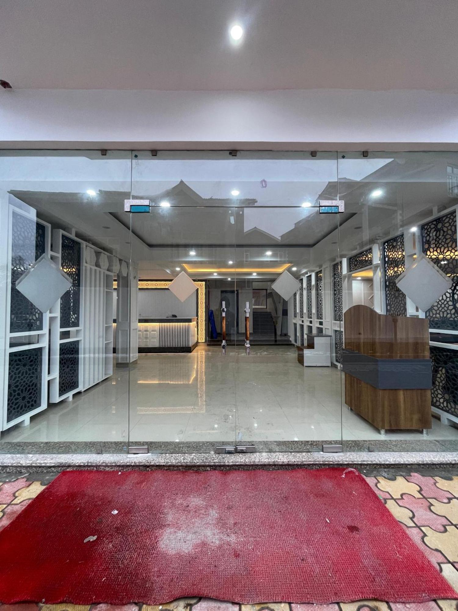 Hotel Zoon Dabb Srinagar Airport Kashmir Buitenkant foto