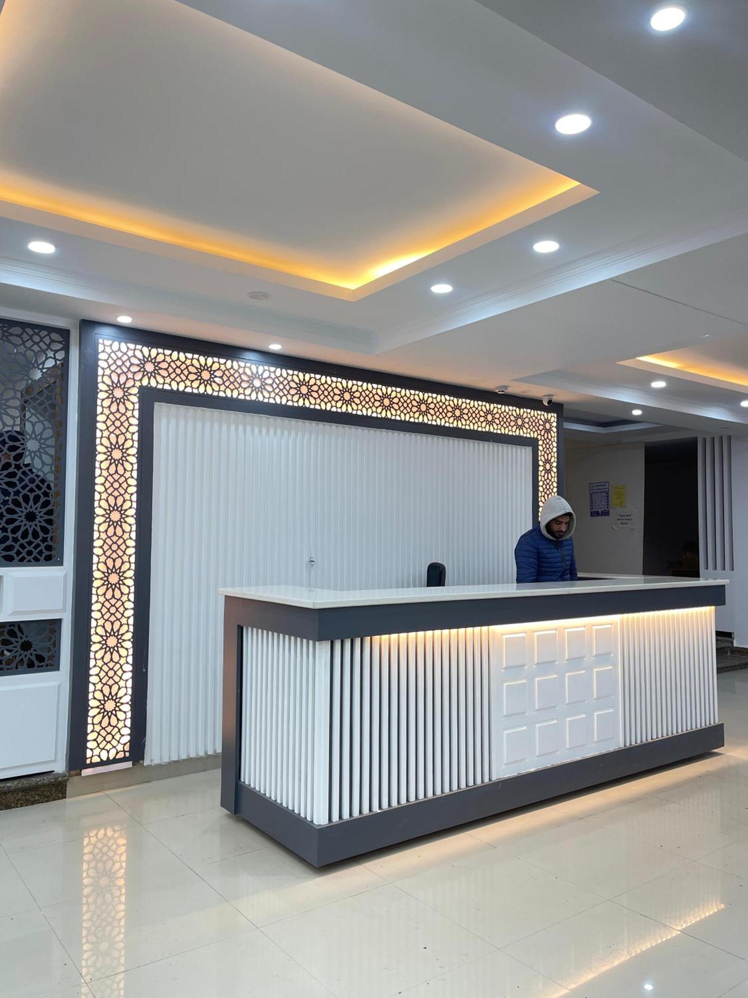 Hotel Zoon Dabb Srinagar Airport Kashmir Buitenkant foto