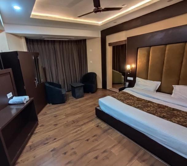 Hotel Zoon Dabb Srinagar Airport Kashmir Buitenkant foto